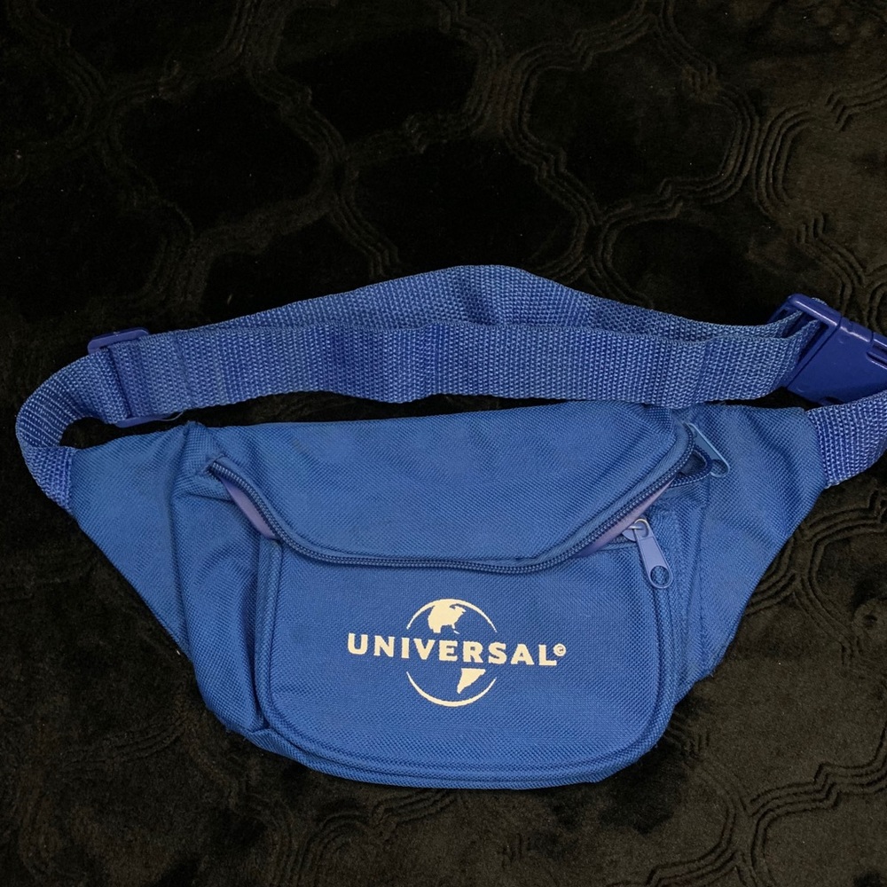 Universal studios Fanny pack  🛸 ✨